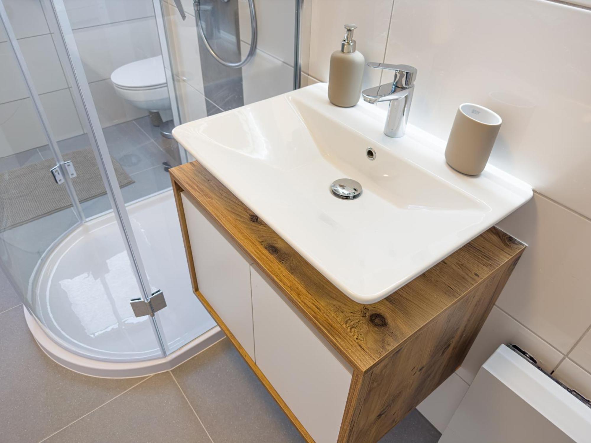 Immostay M#6 Maisonette- Apartment, Wifi & Parken, Parkanlage, 4k Tv Apartment